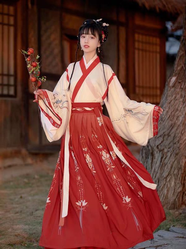 Chinese Female HanFu Style Maple Orange Size S - M (枫橙色汉服女) for Rent